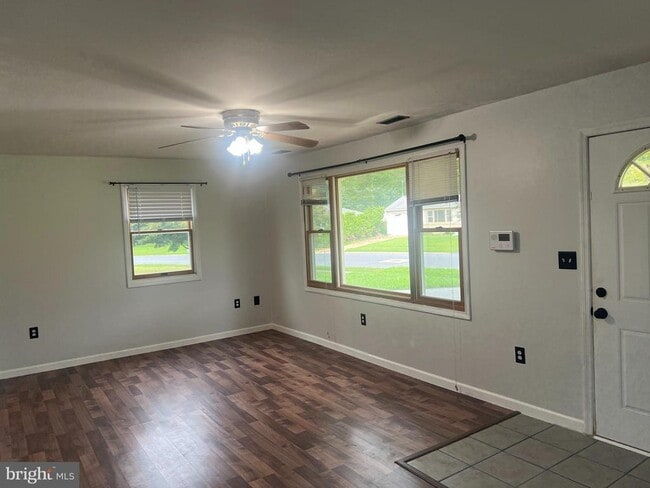 Foto del edificio - 211 N Brownleaf Rd