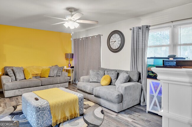 Foto del edificio - 6575 Hidden Brook Trail