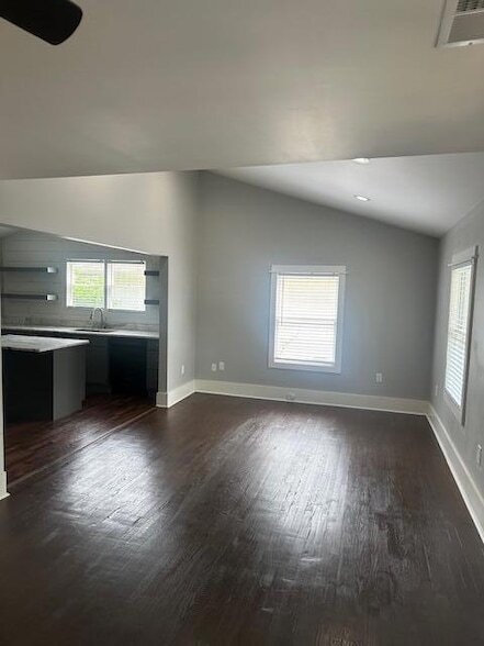 Foto del edificio - 860 Harle Ave NW