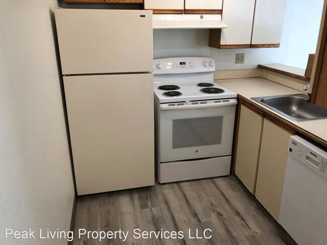 Foto del edificio - 10540-10544 Whitman Ave N