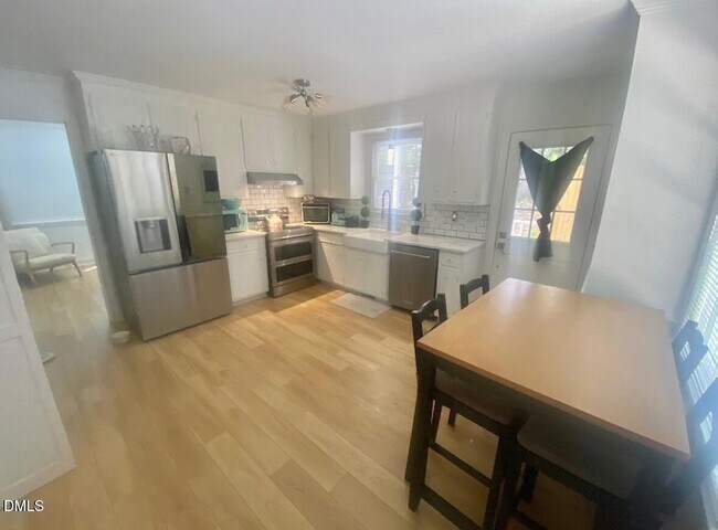 Foto del edificio - 7709 Highlandview Cir