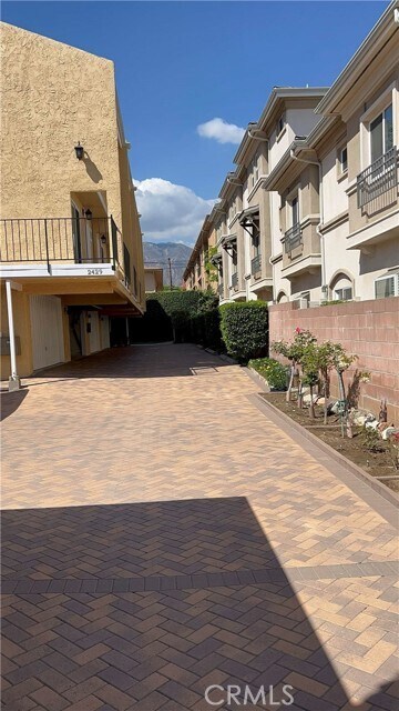 Foto del edificio - 2429 Oswego St