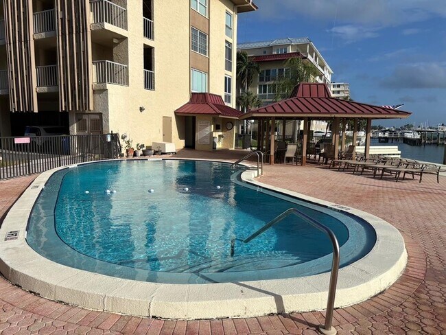 Foto del edificio - 121 Island Way