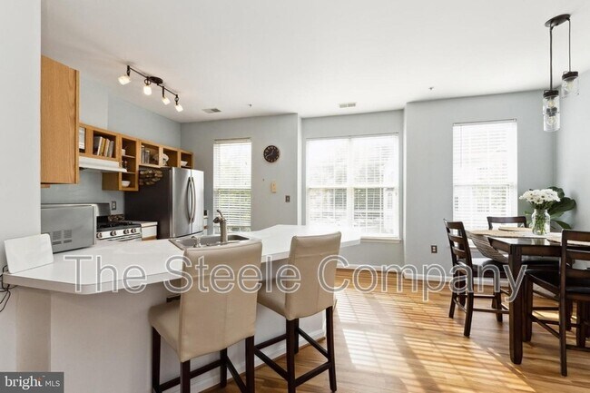 Foto del edificio - 15605 Everglade Ln