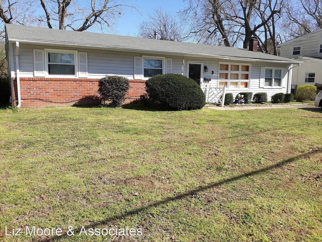 Foto principal - 4 br, 1.5 bath House - 9 Southwind Drive