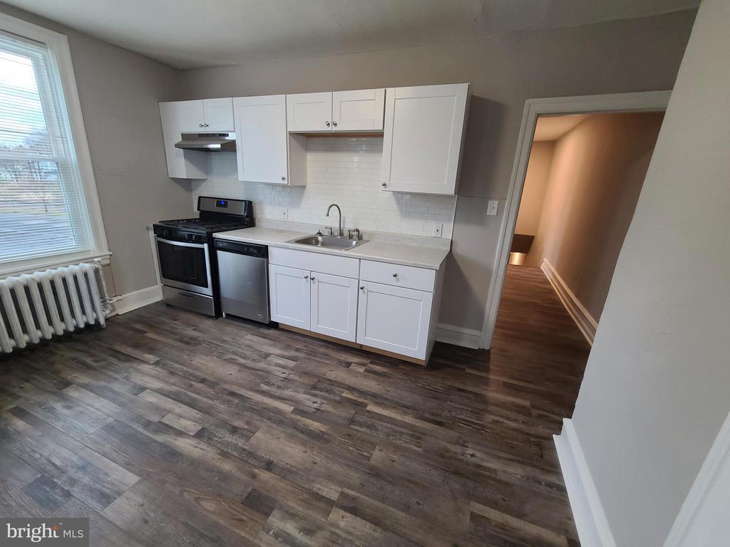 401 Champion Ave, Oaklyn, NJ 08107 Room for Rent in Oaklyn, NJ