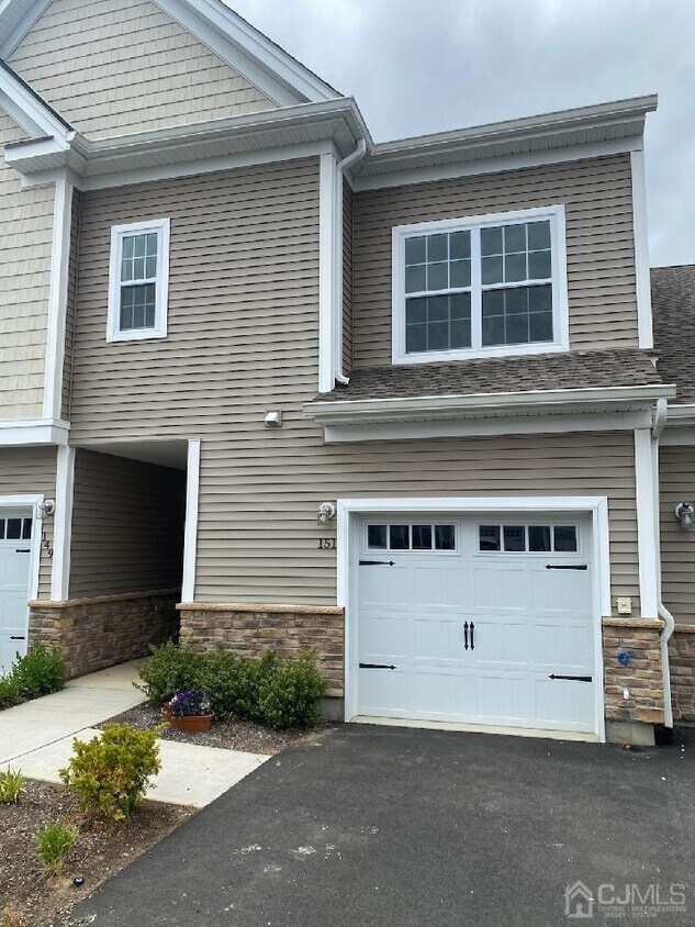 151 Grabowski Dr, Sayreville, NJ 08859 Condo for Rent in Sayreville