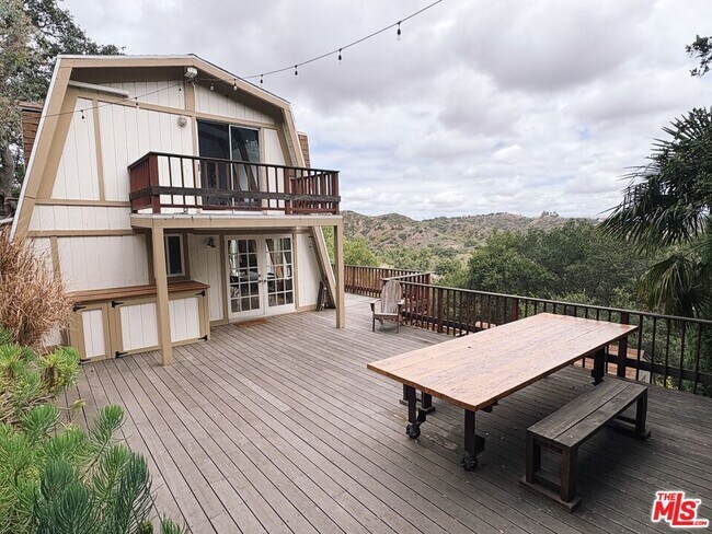 Building Photo - 22013 Alta Dr