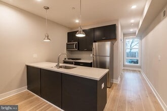 Building Photo - 1020 S 53rd St