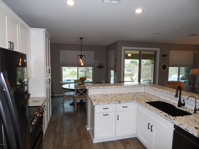 Building Photo - 20487 N 94th Ave