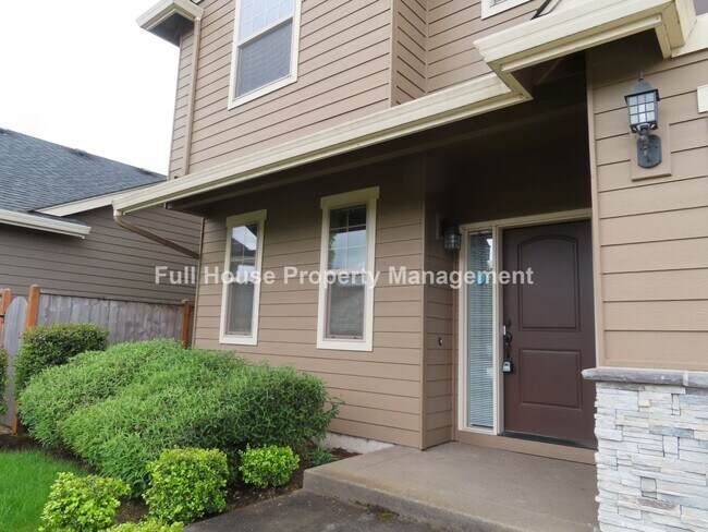 Foto del edificio - Gorgeous and Spacious 4 Bed, 2.5 Bath, In ...