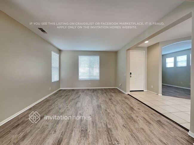 Building Photo - 3813 Holly Springs Dr