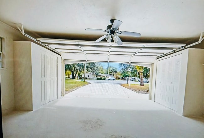 Building Photo - 21 Pine Cir Way