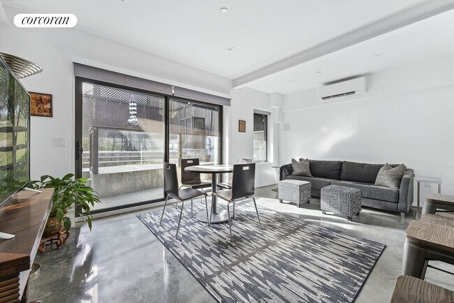 Building Photo - 481 Humboldt St