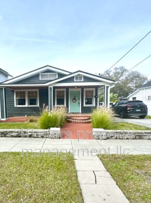 Building Photo - 103 1/2 W Frances Ave