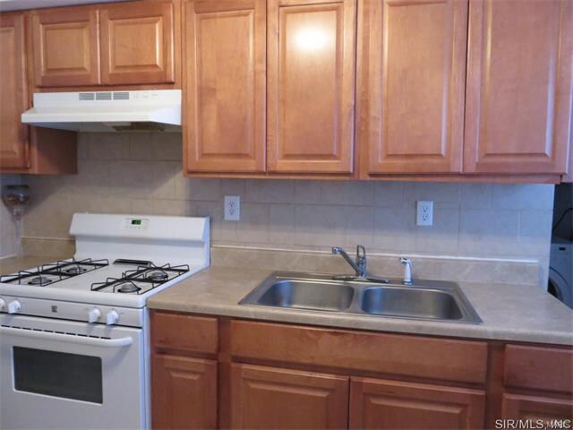 Building Photo - 216 Lucinda Dr