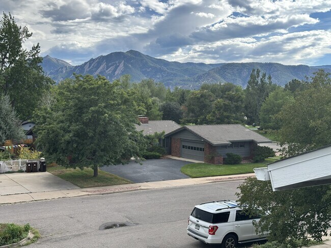 Foto del edificio - 2623 Sherwood Cir