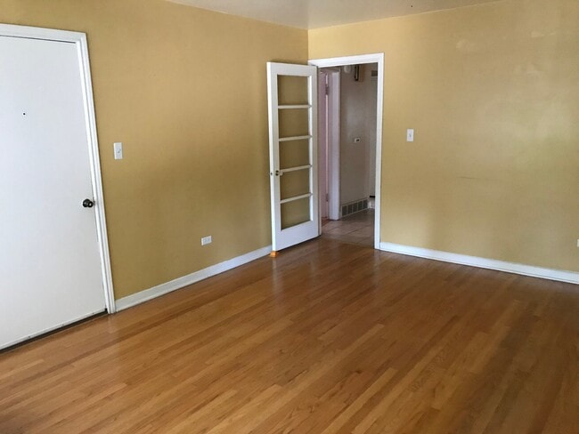 Photo - 2533 S 57th Ct Apartment
