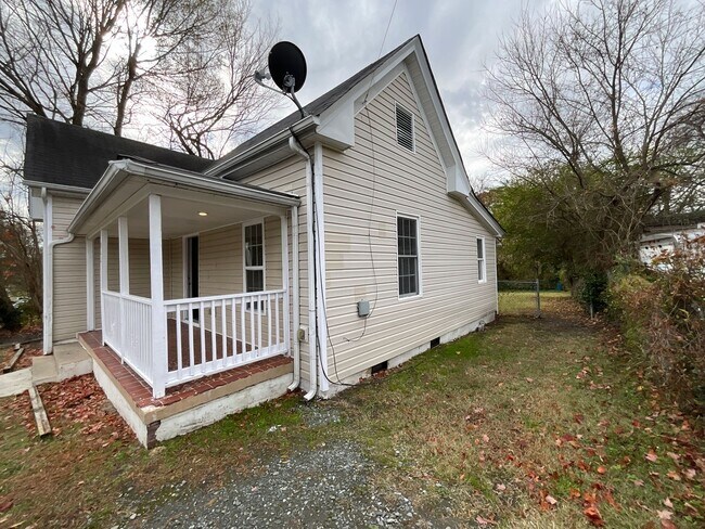 Foto del edificio - Totally Renovated Home in Glenwood!