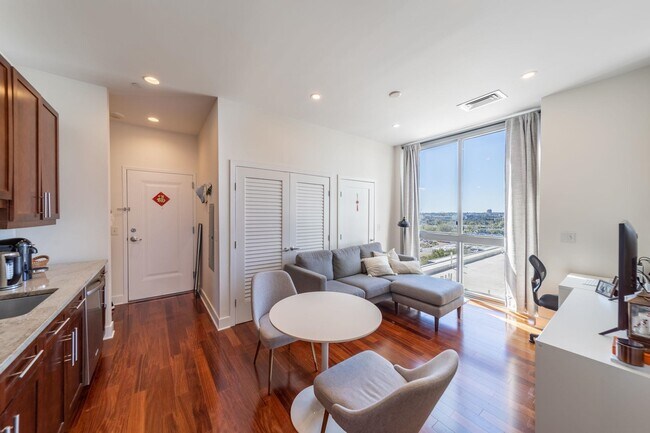 Foto del edificio - 201 Marin Blvd