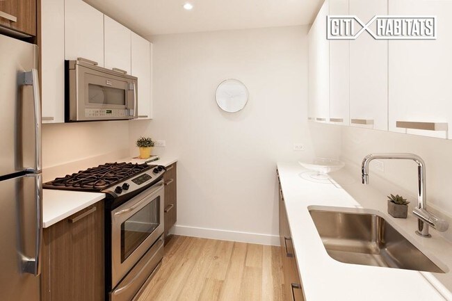 Foto del edificio - 2614 Jackson Ave