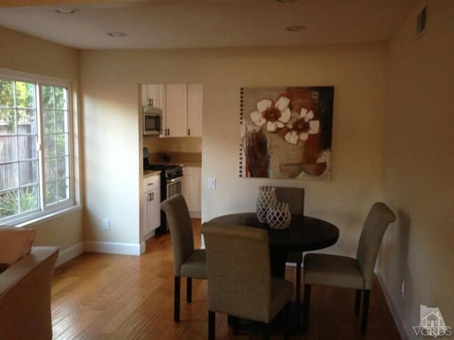 Foto del edificio - 2219 Scenicpark St