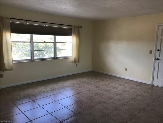 Building Photo - 1714 Bikini Ct