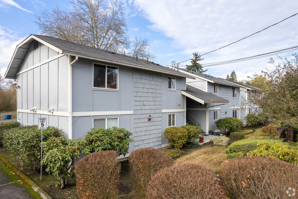 Tudor Arms Apartments Apartments in Snohomish, WA