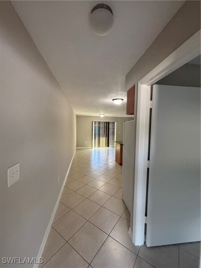 Foto del edificio - 12369-12377 First St