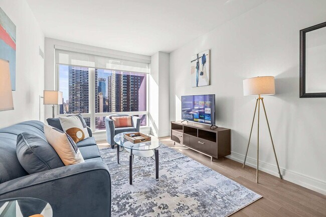 Foto del edificio - 555 10th Ave