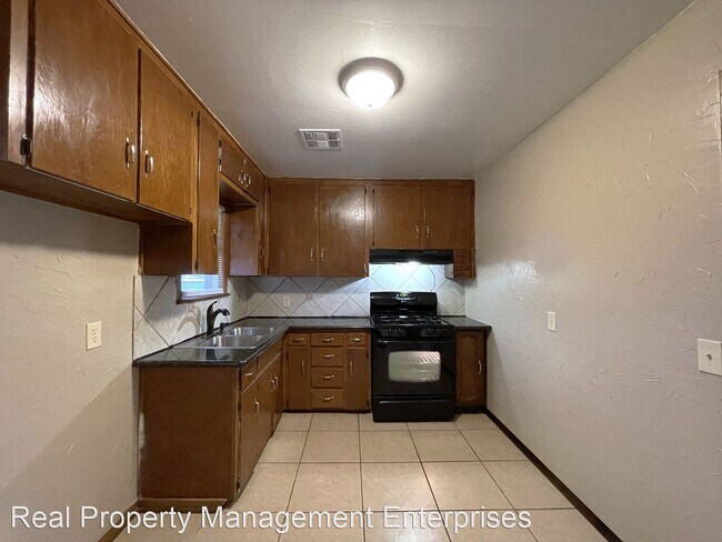Foto del edificio - 2 br, 1 bath House - 6713 SE 15th St