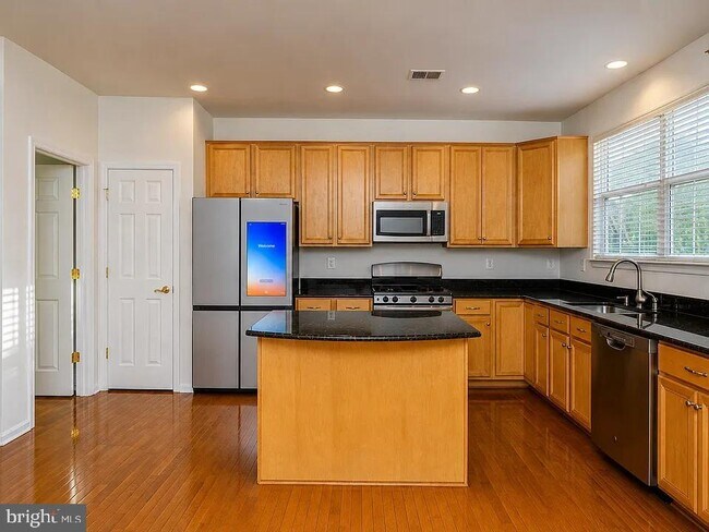 Foto del edificio - 21755 Flora Springs Terrace