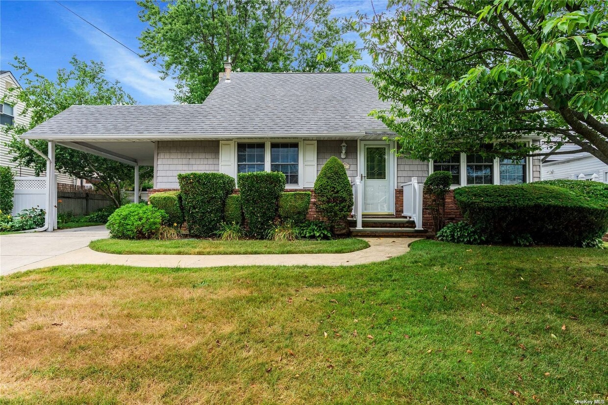 329 Ocean Ave, Massapequa Park, NY 11762 House Rental in Massapequa