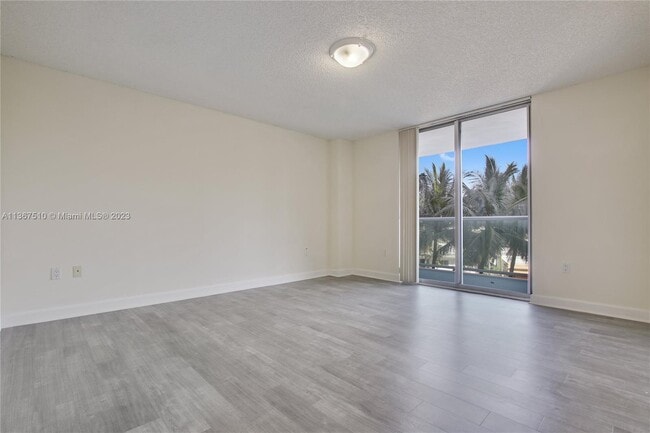 Foto del edificio - 1500 Bay Rd
