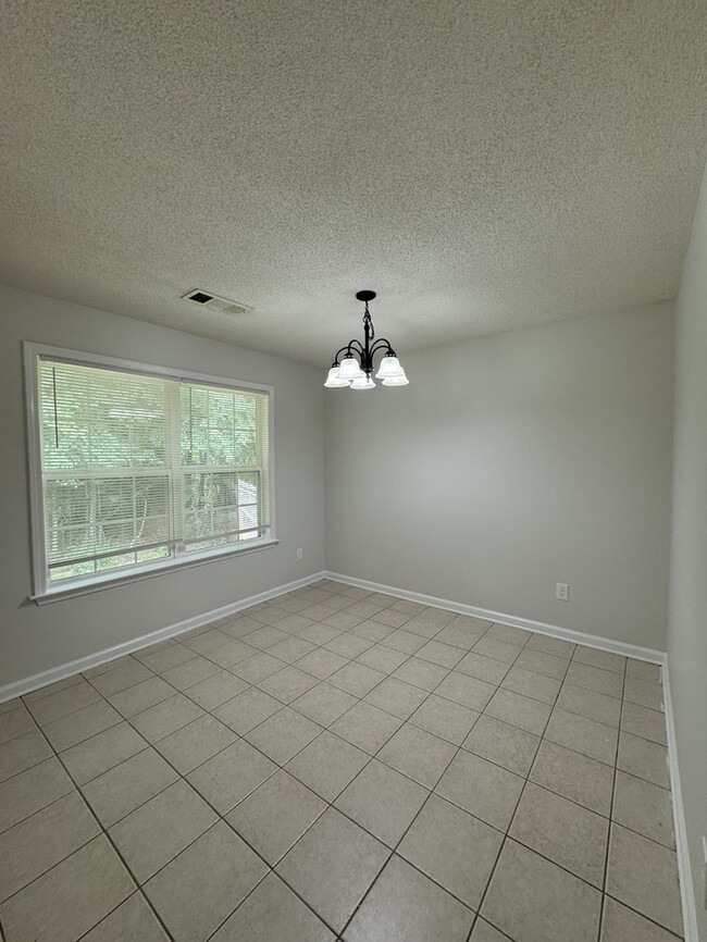 Photo - 1348 Hazel Crest Ln House