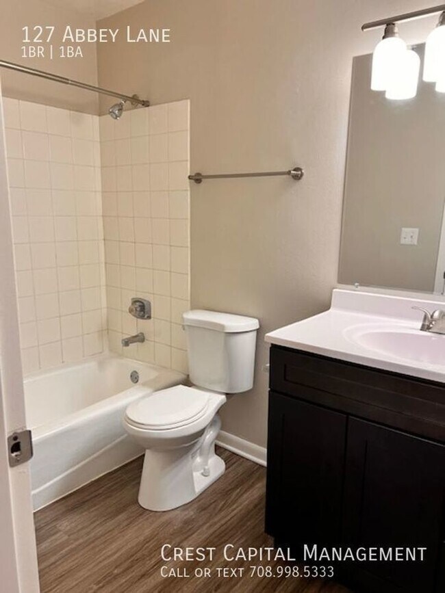 Building Photo - 1043 Scarborough Ct Chesterton, IN 46304 U...