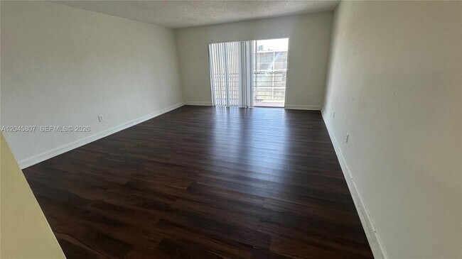 Building Photo - 4848 NW 24th Ct