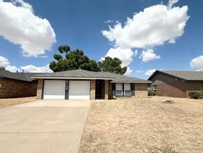 Building Photo - 5104 Belaire Dr