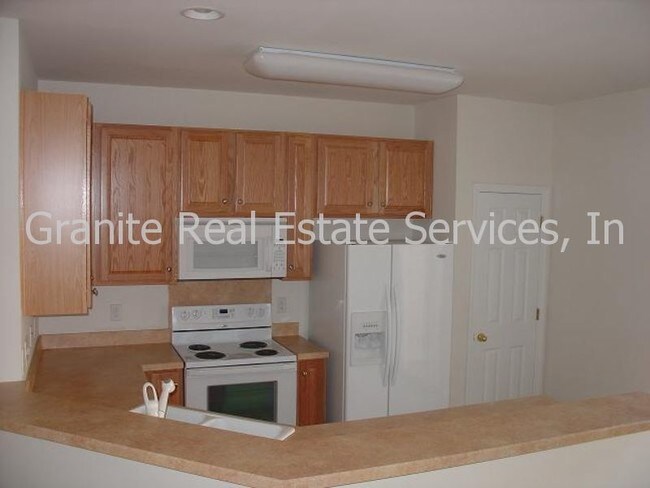 Foto del edificio - 8607 Wandering Creek Way