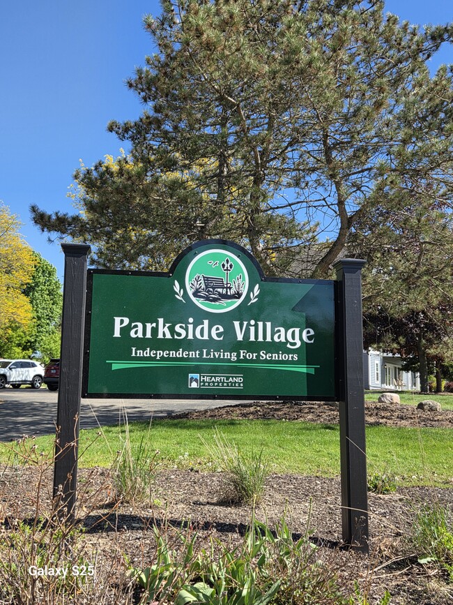 Building Photo - Parkside Village-Delavan