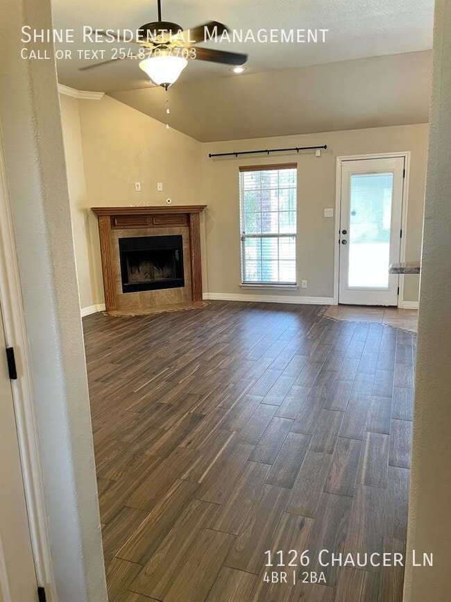Building Photo - 1126 Chaucer Ln
