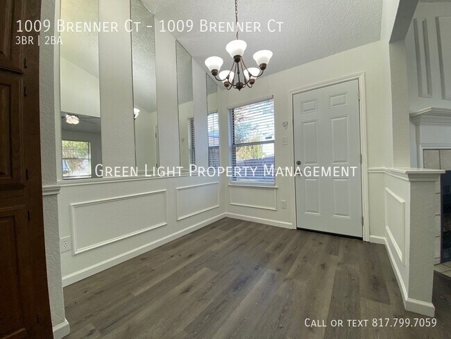Foto del edificio - 1009 Brenner Ct