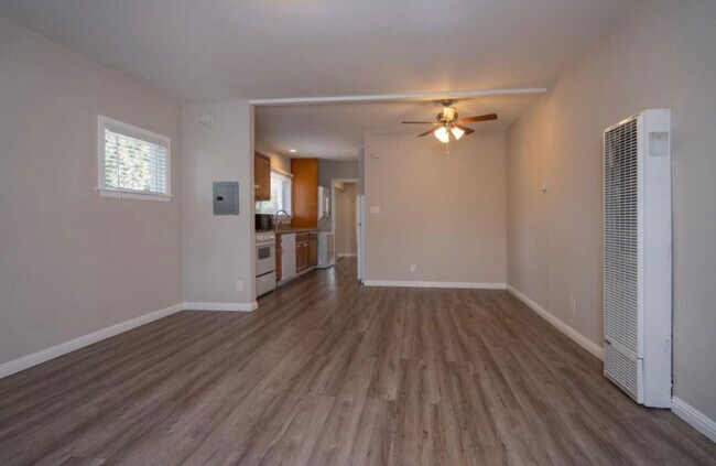 Foto del edificio - 2707 Marlborough Ave