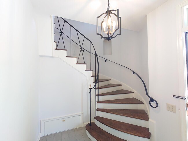 Foto del edificio - 3222 E Hampshire St