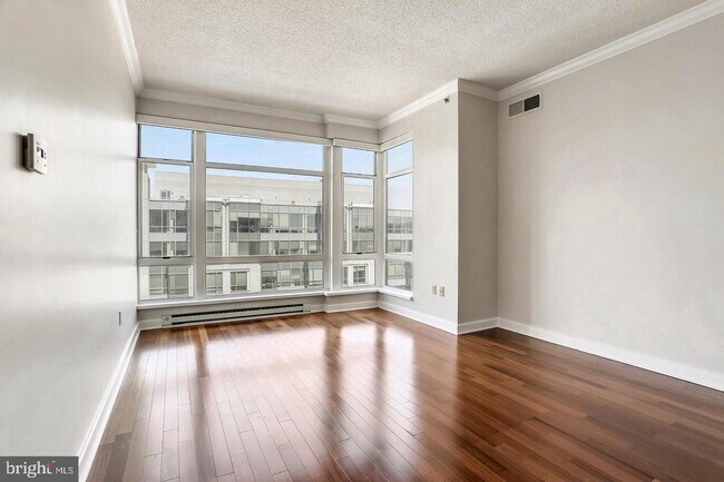 Building Photo - 1150 K St NW