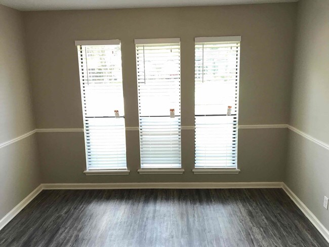 Building Photo - 6619 GREENVALE LN