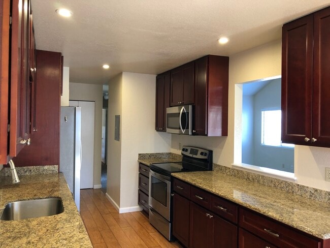 Building Photo - 2698 Westberry Dr