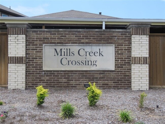 Building Photo - 13031 Mills Creek Meadow Dr