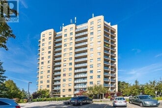 Building Photo - 2 Westney Rd N