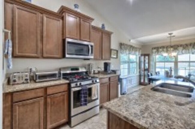 Building Photo - 141 Tufton Ct